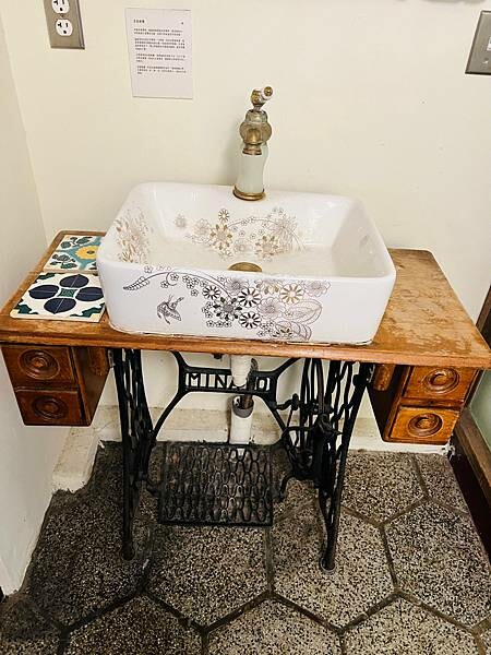 嘉義市步行路線：阿里山檜木的檜意森活村、藝術家王文志的森林之