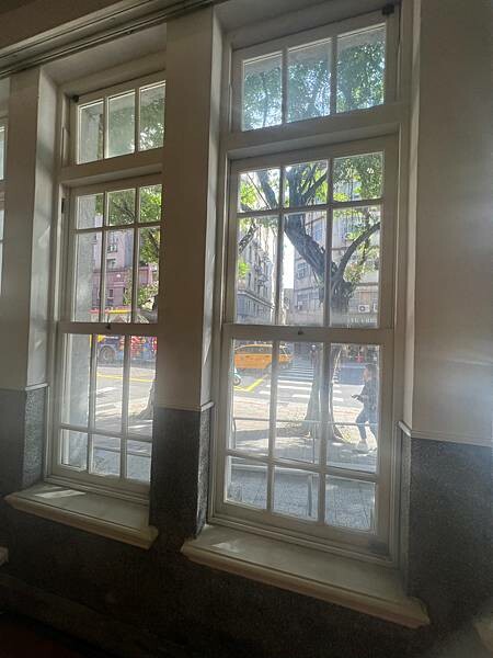 台北中山捷運站：百年建築古蹟內喝下午茶。中山茶書院｜中山藏藝