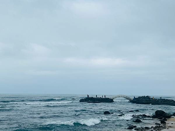 北海岸一日遊:跳石站、石門洞、午餐 Le Qua 公雞餐廳 北海岸一日遊:跳石站、石門洞、午餐 Le Qua 公雞餐廳