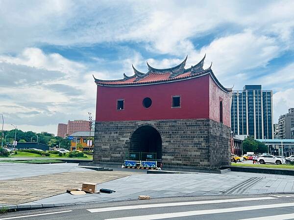 台北北門承恩門。撫臺洋樓石頭厝市定古蹟