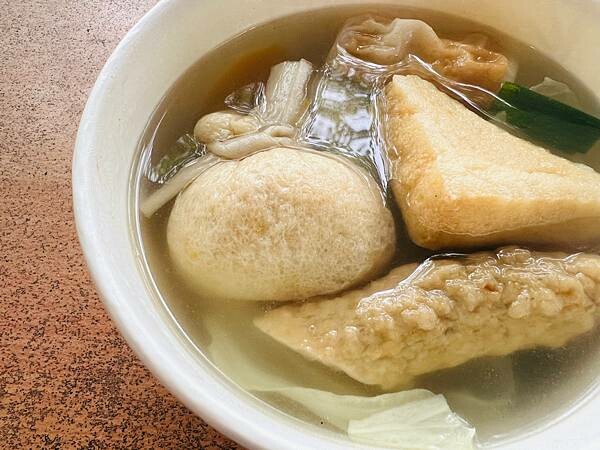 台北市內湖捷運站碧山巖。輕鬆漫慢遊。輕旅行:白石湖吊橋、午餐