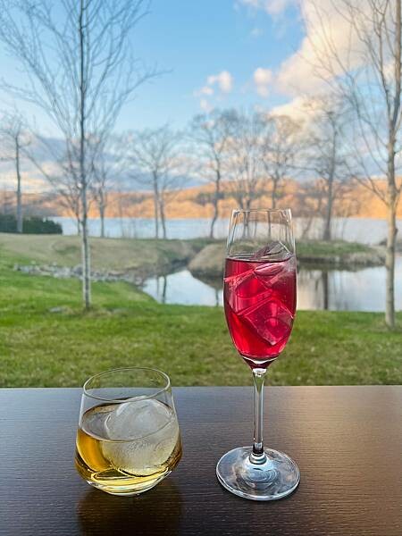 四季如畫的北海道白老町。波羅多湖畔旁的「星野。界 波羅多渡假