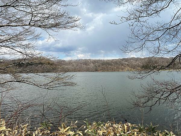 四季如畫的北海道白老町。波羅多湖畔旁的「星野。界 波羅多渡假