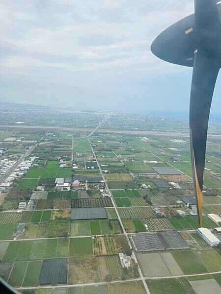 松山機場✈️台東市。入住近台東火車站工業風格十足的実舍Gen