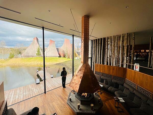 四季如畫的北海道白老町。波羅多湖畔旁的「星野。界 波羅多渡假