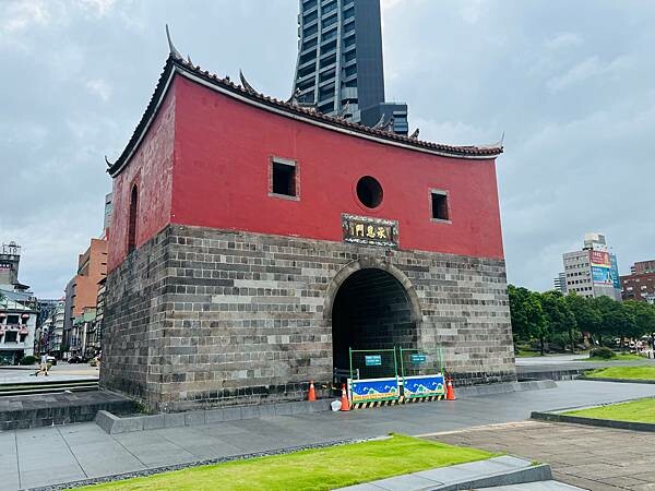 台北北門承恩門。撫臺洋樓石頭厝市定古蹟