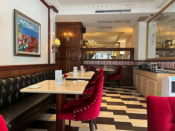 台北捷運東門站半日散策:午餐 古典玫瑰、閒逛來好Lai Hao、下午茶 白水豆花、宇宙生煎、台北清真寺