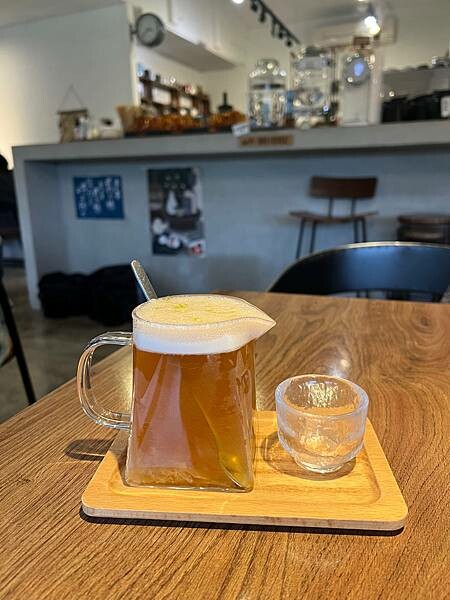 台北貓空景觀咖啡廳：生活在他方夜貓店。深山裡營業至凌晨2點的