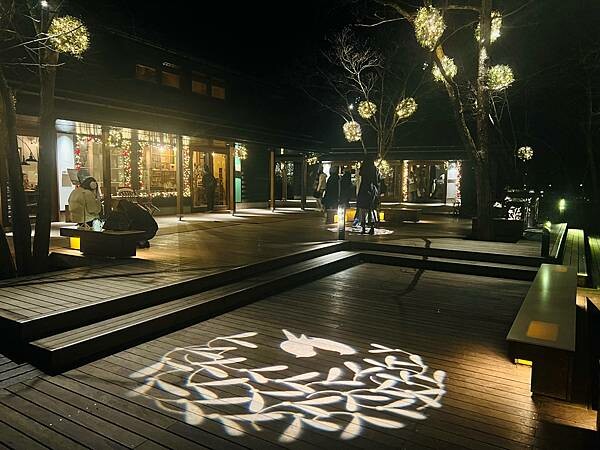 2023年日本長野縣輕井澤星野渡假飯店浪漫聖誕活動:杉樹廣場