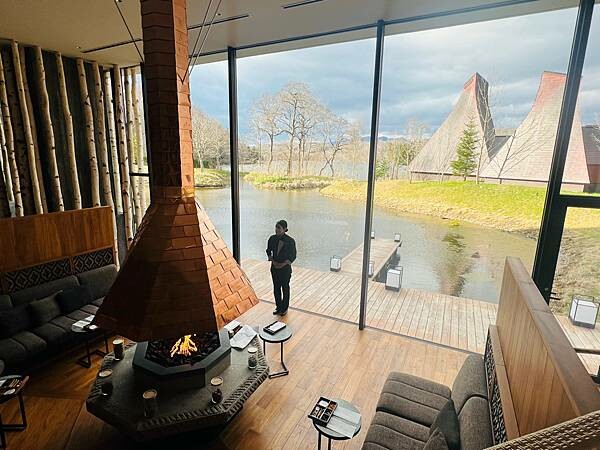 四季如畫的北海道白老町。波羅多湖畔旁的「星野。界 波羅多渡假