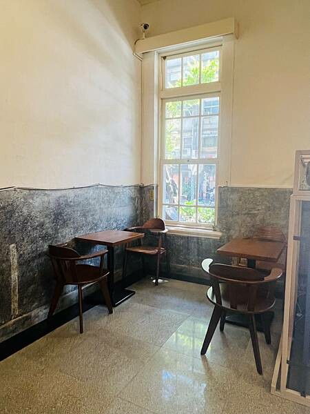 台北中山捷運站：百年建築古蹟內喝下午茶。中山茶書院｜中山藏藝