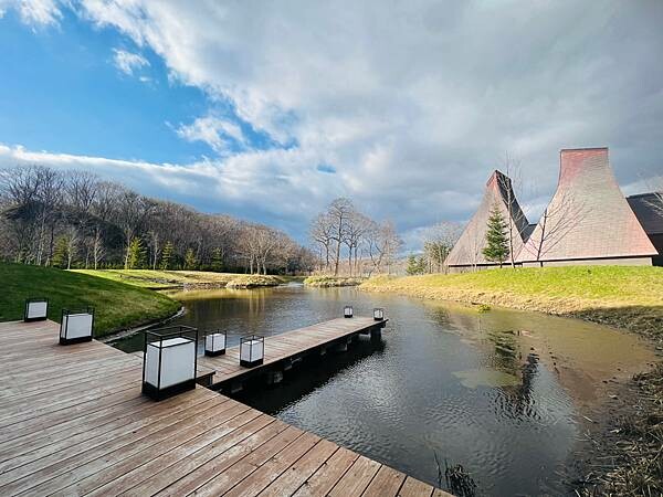 四季如畫的北海道白老町。波羅多湖畔旁的「星野。界 波羅多渡假
