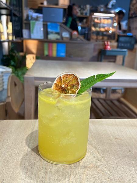 太麻里金崙一日遊:金崙小鎮慢走。LiKa咖啡廳早午餐、太麻里