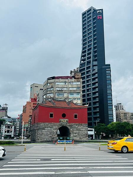 台北北門承恩門。撫臺洋樓石頭厝市定古蹟