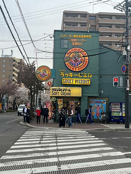 2023年北海道函館五稜郭櫻花季:熱情的盛開。推薦日本好吃的