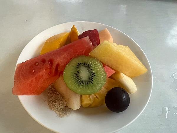 台南遊記:吐司吐司早餐店。水交社文化園區。莉莉水果