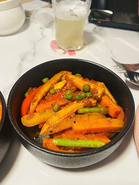 台北東區新開幕的創新印度料理餐廳介紹：夏花餐室Summer 