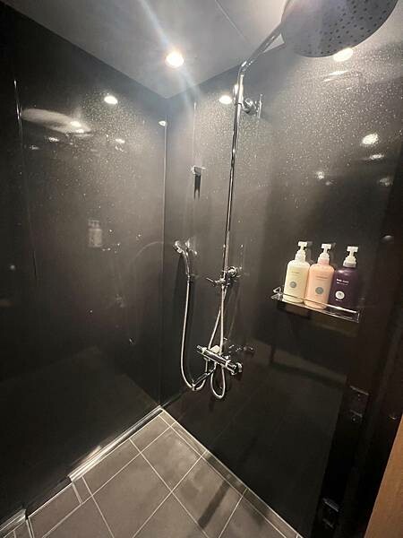 四季如畫的北海道白老町。波羅多湖畔旁的「星野。界 波羅多渡假