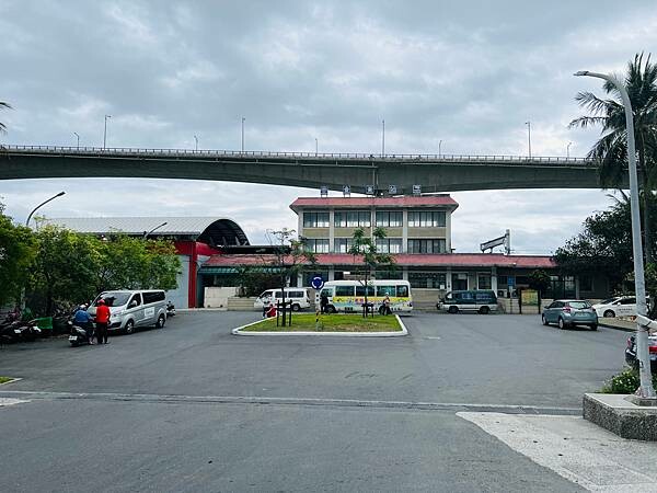 太麻里金崙一日遊:金崙小鎮慢走。LiKa咖啡廳早午餐、太麻里