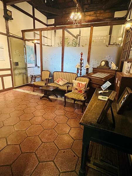 嘉義市步行路線：阿里山檜木的檜意森活村、藝術家王文志的森林之