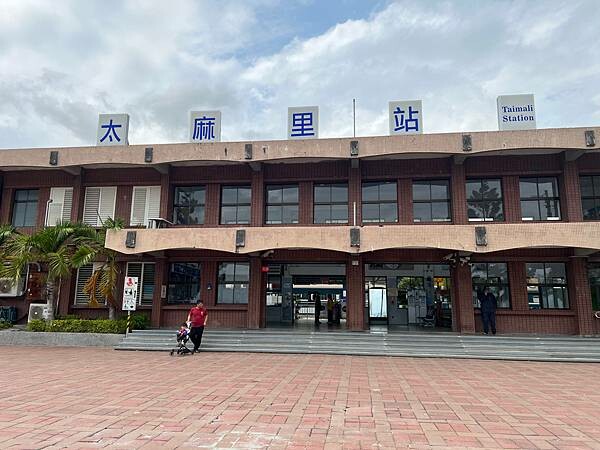 太麻里金崙一日遊:金崙小鎮慢走。LiKa咖啡廳早午餐、太麻里