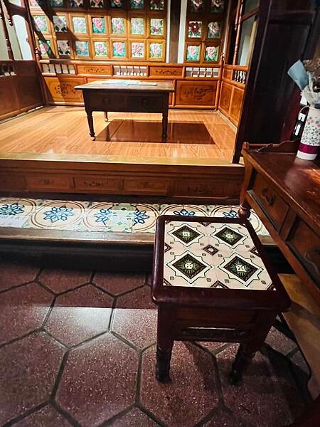 嘉義市步行路線：阿里山檜木的檜意森活村、藝術家王文志的森林之