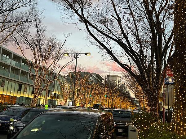 2023年日本東京聖誕燈飾:丸之內東京車站周邊。日比谷東京中 2023年日本東京聖誕燈飾:丸之內東京車站周邊。日比谷東京中