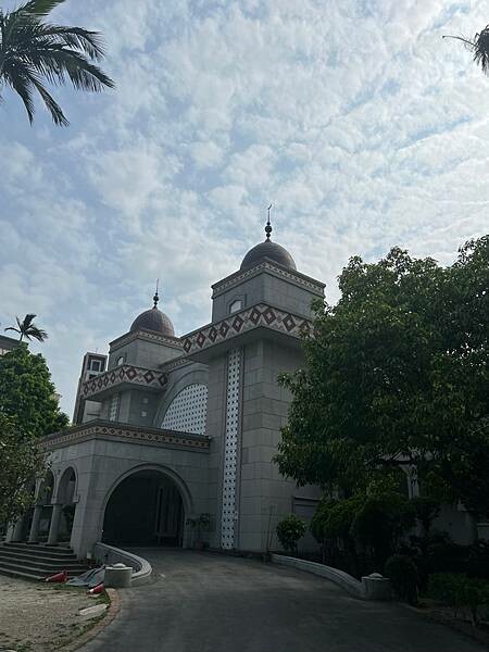 台北捷運東門站半日散策:午餐 古典玫瑰、閒逛來好Lai Hao、下午茶 白水豆花、宇宙生煎、台北清真寺