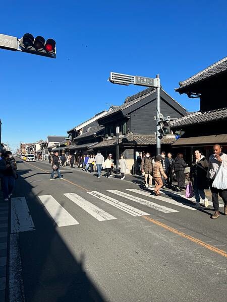 東京近郊小江戶川越一日遊:歷史老式建築物的川越藏造老街。老街