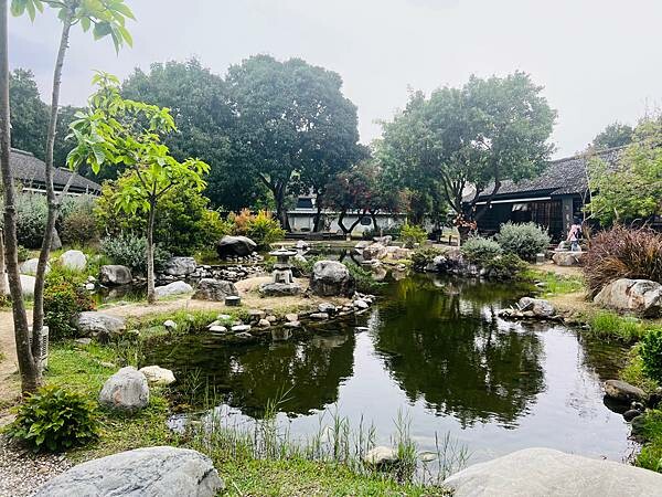 嘉義市步行路線：阿里山檜木的檜意森活村、藝術家王文志的森林之