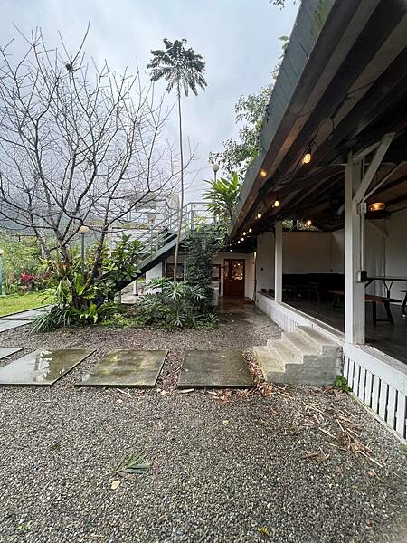 台北貓空景觀咖啡廳：生活在他方夜貓店。深山裡營業至凌晨2點的