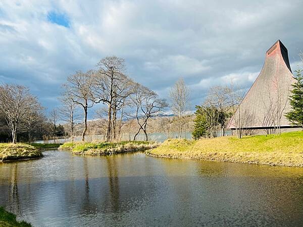 四季如畫的北海道白老町。波羅多湖畔旁的「星野。界 波羅多渡假