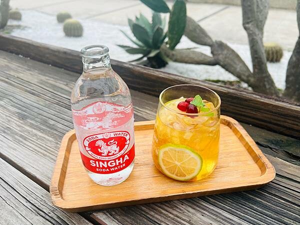 北海岸一日遊:跳石站、石門洞、午餐 Le Qua 公雞餐廳 北海岸一日遊:跳石站、石門洞、午餐 Le Qua 公雞餐廳