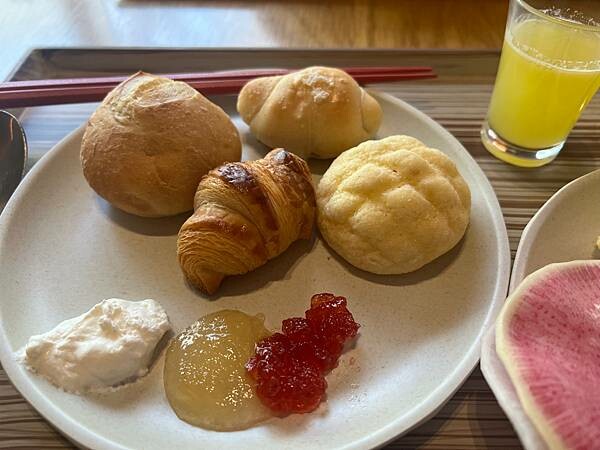 星野奧入瀨溫泉渡假飯店（附交通方式）。在自然生態的溪流邊渡過