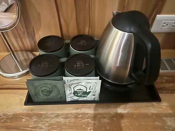 台南市中西區文青特色旅宿：古根嚼旅 roots chew i