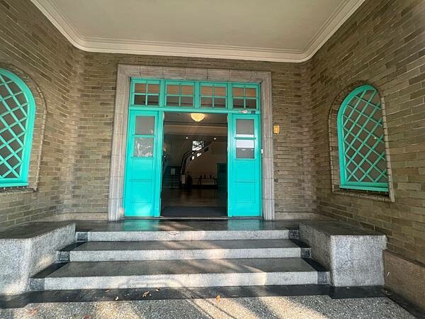 悠閒的嘉義市步行路線：嘉義市立美術館、昭和J11咖啡館｜台東