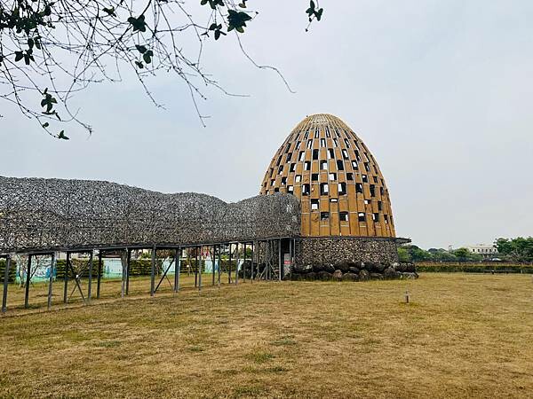 嘉義市步行路線：阿里山檜木的檜意森活村、藝術家王文志的森林之