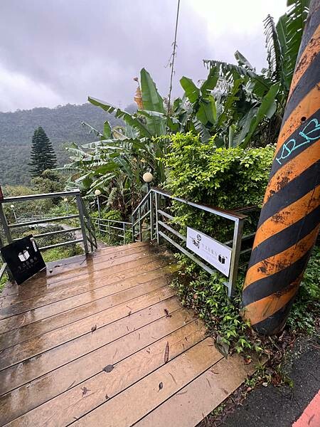 台北貓空景觀咖啡廳：生活在他方夜貓店。深山裡營業至凌晨2點的