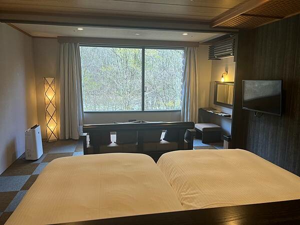 星野奧入瀨溫泉渡假飯店（附交通方式）。在自然生態的溪流邊渡過