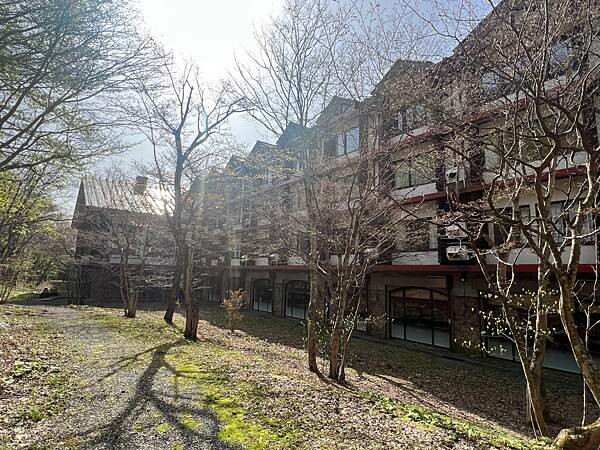 星野奧入瀨溫泉渡假飯店（附交通方式）。在自然生態的溪流邊渡過