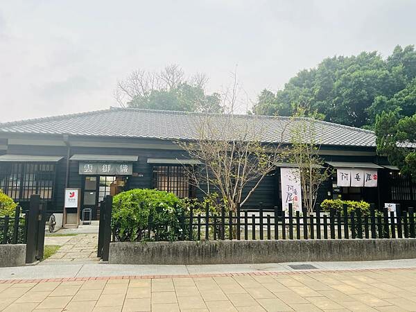 嘉義市步行路線：阿里山檜木的檜意森活村、藝術家王文志的森林之