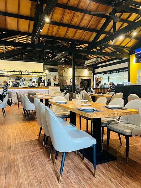 陽明山草山小鎮:大衛小小羊David & Alpaca,近距 陽明山草山小鎮:大衛小小羊David & Alpaca,近距