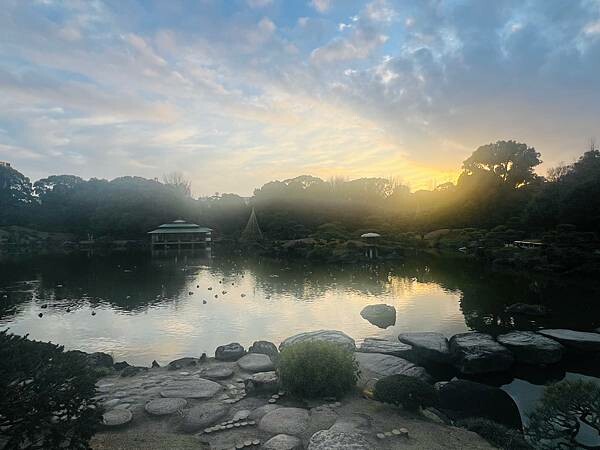 清澄白河半日遊:清澄庭園。日本第一間藍瓶咖啡