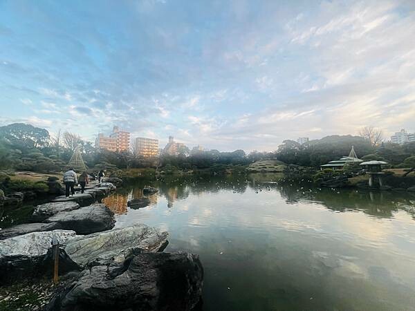 清澄白河半日遊:清澄庭園。日本第一間藍瓶咖啡