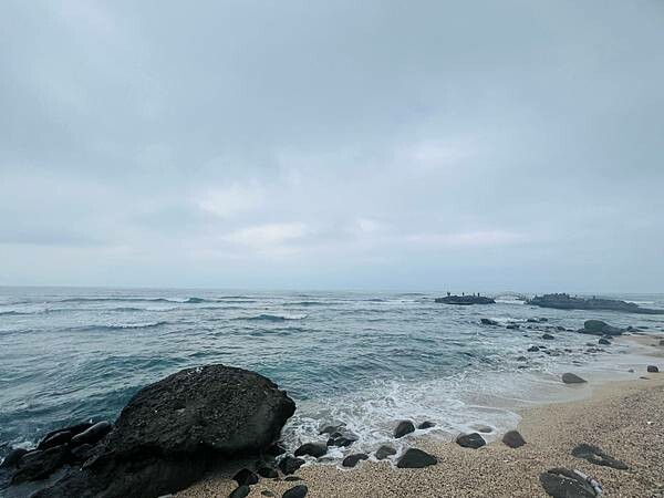 北海岸一日遊:跳石站、石門洞、午餐 Le Qua 公雞餐廳 北海岸一日遊:跳石站、石門洞、午餐 Le Qua 公雞餐廳
