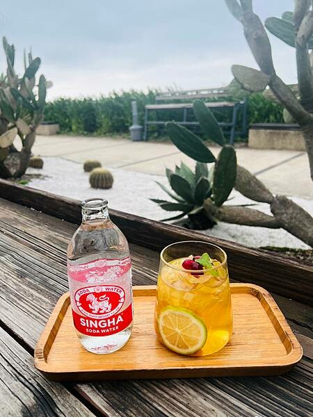 北海岸一日遊:跳石站、石門洞、午餐 Le Qua 公雞餐廳 北海岸一日遊:跳石站、石門洞、午餐 Le Qua 公雞餐廳