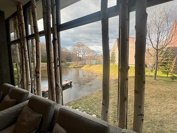 四季如畫的北海道白老町。波羅多湖畔旁的「星野。界 波羅多渡假