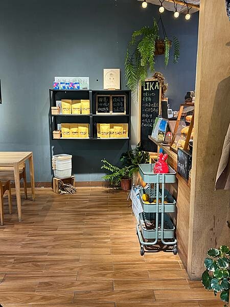 太麻里金崙一日遊:金崙小鎮慢走。LiKa咖啡廳早午餐、太麻里