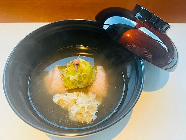 四季如畫的北海道白老町。波羅多湖畔旁的「星野。界 波羅多渡假