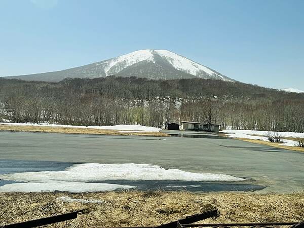星野奧入瀨溫泉渡假飯店（附交通方式）。在自然生態的溪流邊渡過